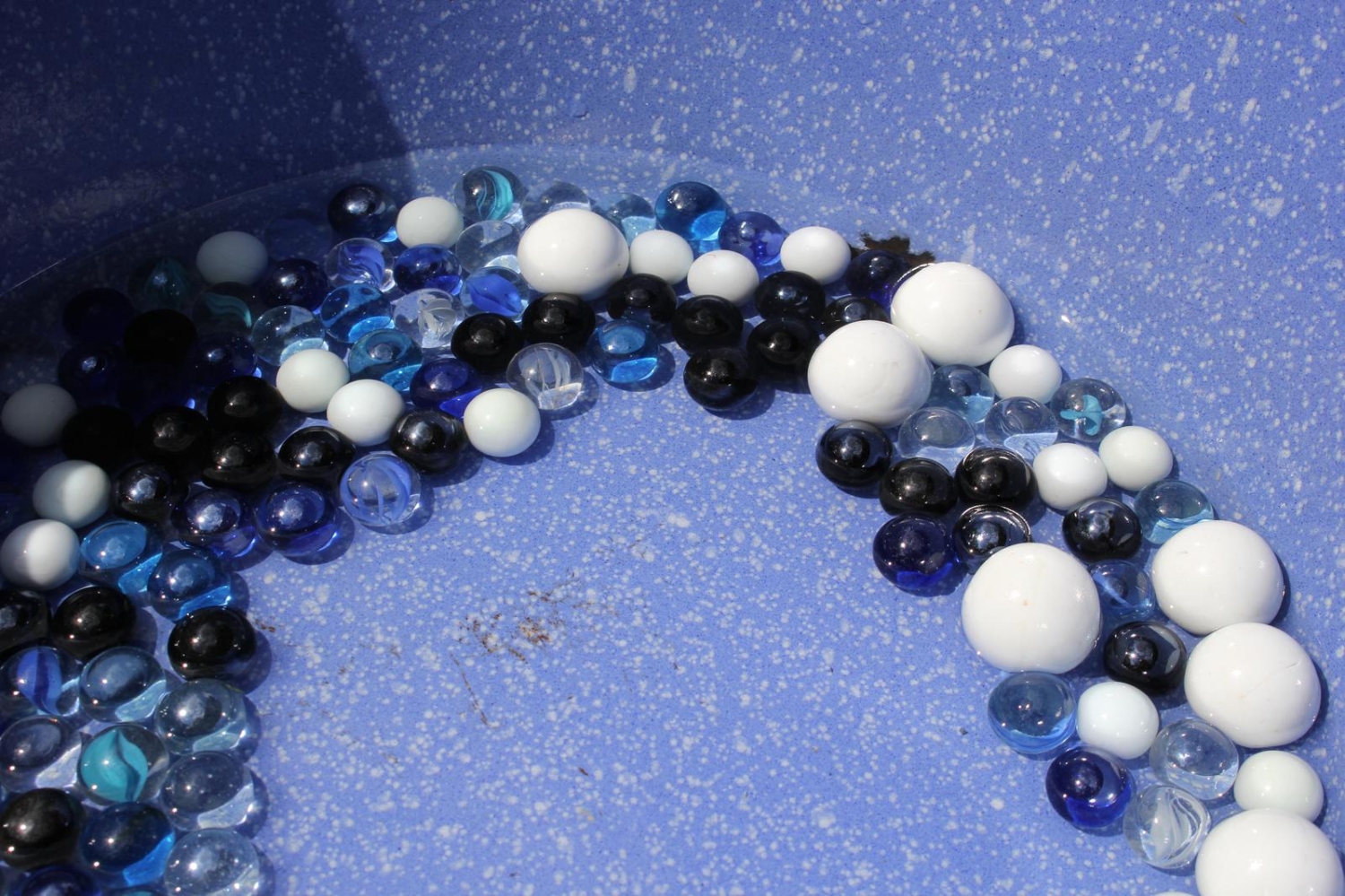 Bienentränken selber machen – Utas Glück Bienentränken selber machen – Utas Glück