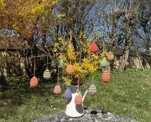 Gehäkelte Ostereier|Umhäkelte Ostereier|Ostereier umhäkeln|umhäkeln|häkeln|crocheting|Ostern|Ostereier|Eierstrauch|Osterdeko|Ostergeschenke|Easter|Glückswerkstatt|Utas Glückswerkstatt