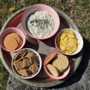 Veganer Pickle-Dip|viraler Pickle-Dip|Pickle-Dip|Gurken-Dip|saure Gurken|Dip|vegan|leicht|Rezept|Tik-Tok|Trend|Tik Tok Trend|viraler Dip|Utas Glücksküche|Glücksküche|Snacks|gesunde Snacks|vegane Snacks