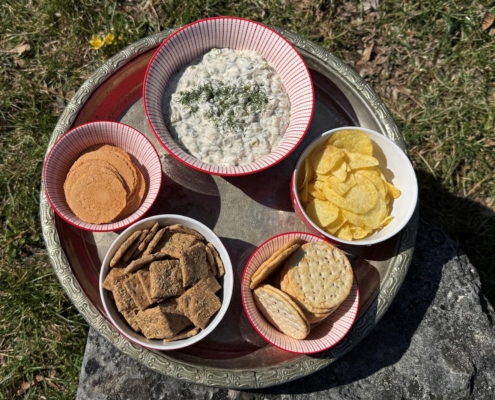 Veganer Pickle-Dip|viraler Pickle-Dip|Pickle-Dip|Gurken-Dip|saure Gurken|Dip|vegan|leicht|Rezept|Tik-Tok|Trend|Tik Tok Trend|viraler Dip|Utas Glücksküche|Glücksküche|Snacks|gesunde Snacks|vegane Snacks